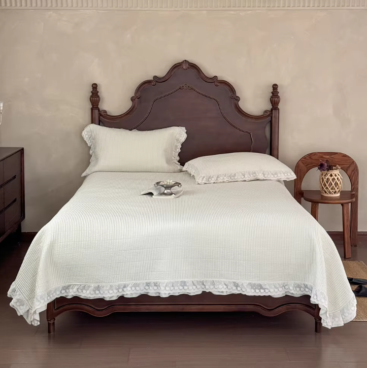 Prikrývka s potlačou s čipkou